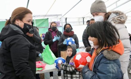 DIF Saltillo realiza primer Mercadito del año