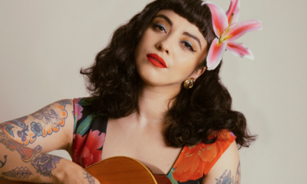 Mon Laferte comparte la llegada de su hijo ¡Ya es mamá!