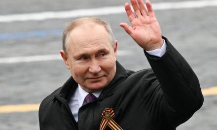 Anuncia Putin operación militar en Ucrania; promete represalias contra quienes interfieran