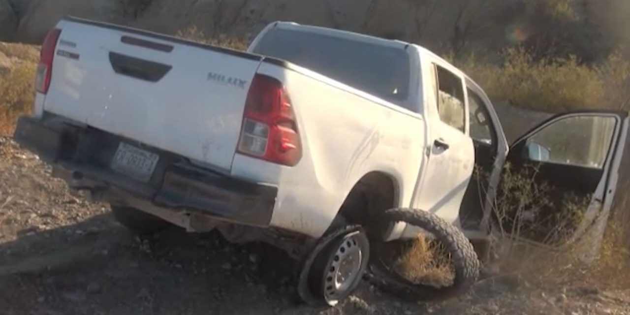 Borracho que iba a exceso de velocidad provoca volcadura en la carretera General Cepeda-Parras