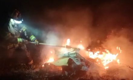 Jóvenes se ‘divierten’ y provocan incendio en un arroyo de Saltillo