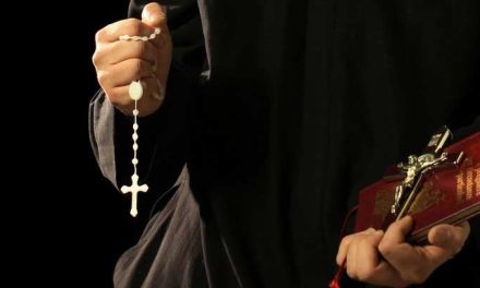 Existen en Saltillo seis casos de presunta posesión demoniaca pero no hay exorcista