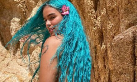 Karol G celebra su cumpleaños con desnudo