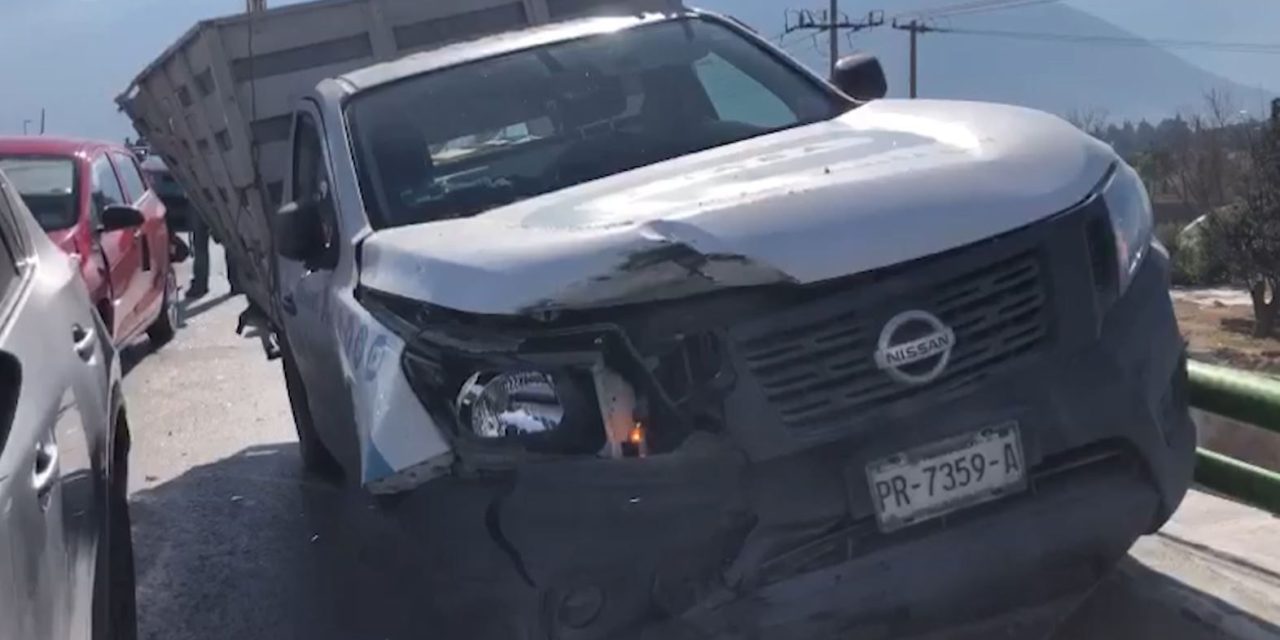 Transporte de personal se queda sin frenos y ocasiona accidente múltiple en Saltillo