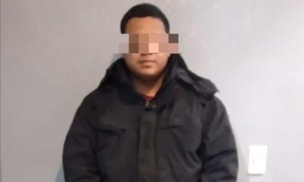 Detienen a dos elementos de la Policía Municipal en Saltillo por presunto robo