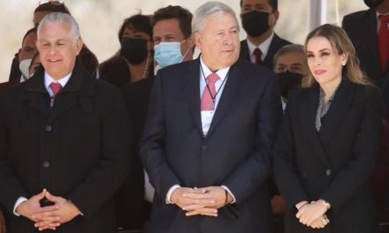 Alcalde de Saltillo presente en conmemoración por el Día del Ejército