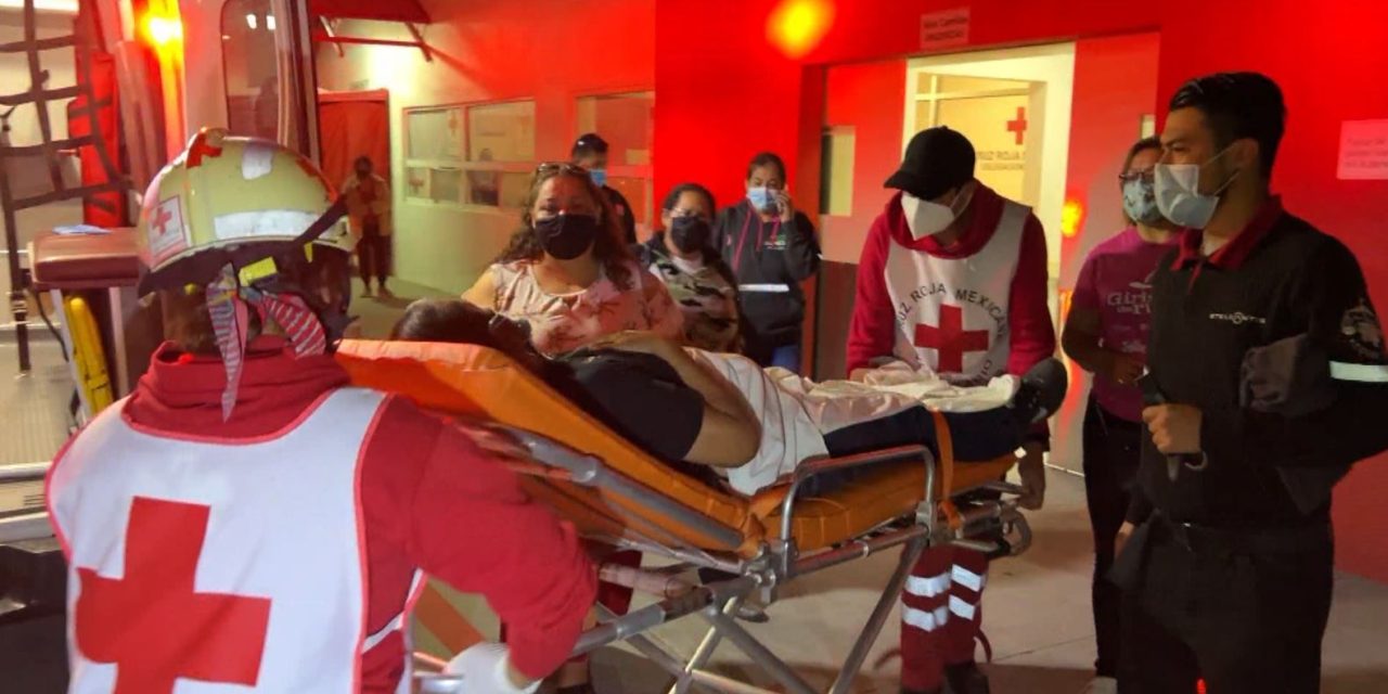 Hombre se debate entre la vida y la muerte en Saltillo, se negó a fiar cerveza a borrachos y estos lo apuñalaron