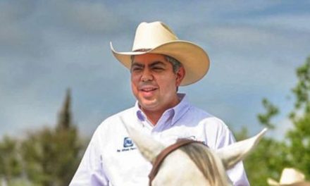 Exalcalde de Monclova adquiere camioneta millonaria