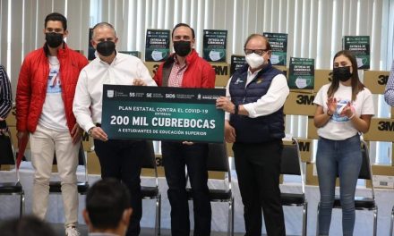 Mejora Coahuila entrega cubrebocas a universidades