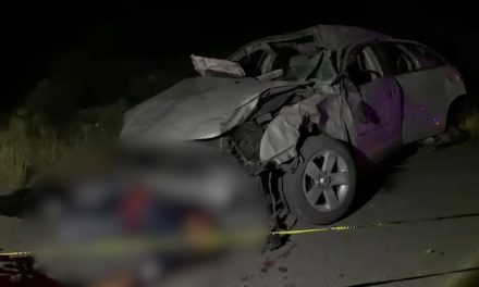 Presunto Agente de la Fiscalía muere tras una volcadura en Saltillo