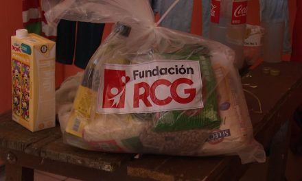 Fundación RCG entrega despensas