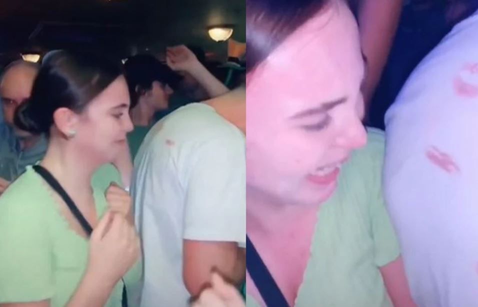 ‘La maldad hecha mujer’: joven marca con labial a hombres en antro (Video)