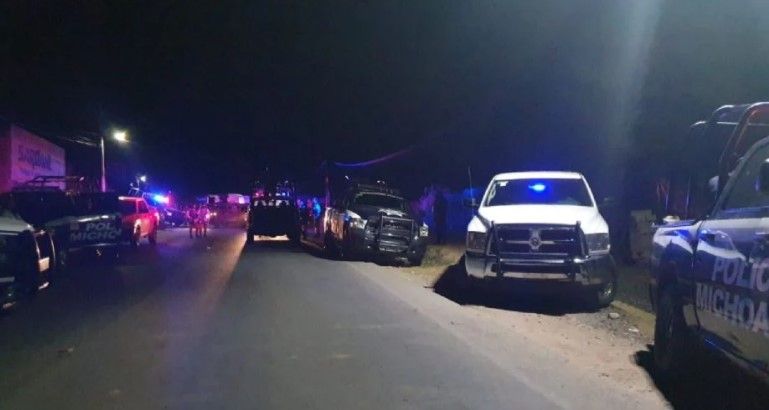 Michoacán sufre nueva masacre: 20 personas son acribilladas en un palenque de gallos