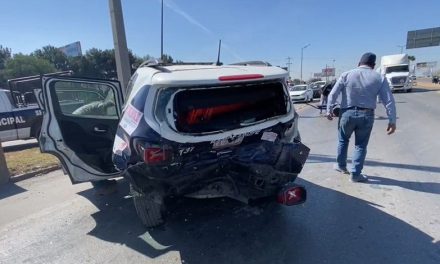 Policía termina herido al ser impactado por un auto en la Saltillo-Monterrey