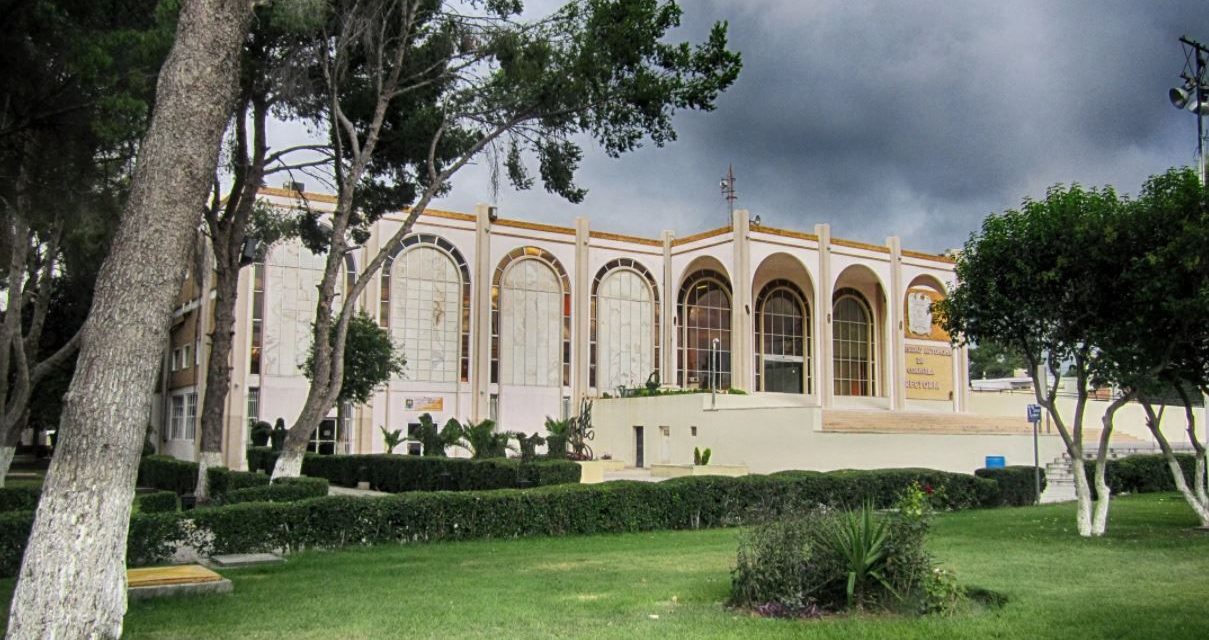 UAdeC señala a maestros con doble plaza