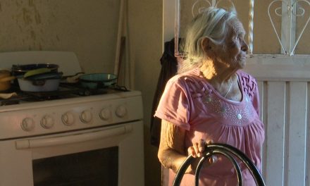 Mujer de 89 años fue llevada al área covid en Saltillo; no estaba contagiada y mal diagnóstico la puso en peligro