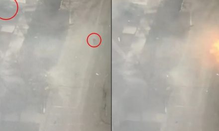 Tanque ruso dispara contra civil en Ucrania (Video)