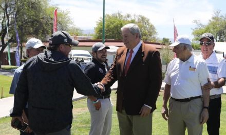 Alcalde de Saltillo inaugura torneo «Juega por Ayudar»