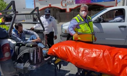 Se registra fuerte accidente sobre bulevar V. Carranza y Pedro Figueroa en Saltillo (Video)