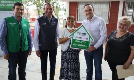 Manolo Jiménez entrega obras en Acuña