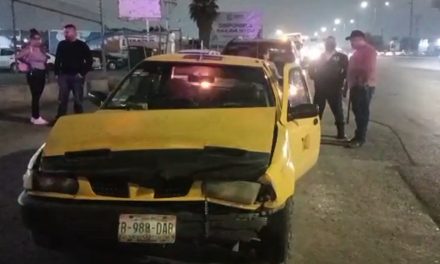 Motociclistas ocasionan accidente en Saltillo y después escapan