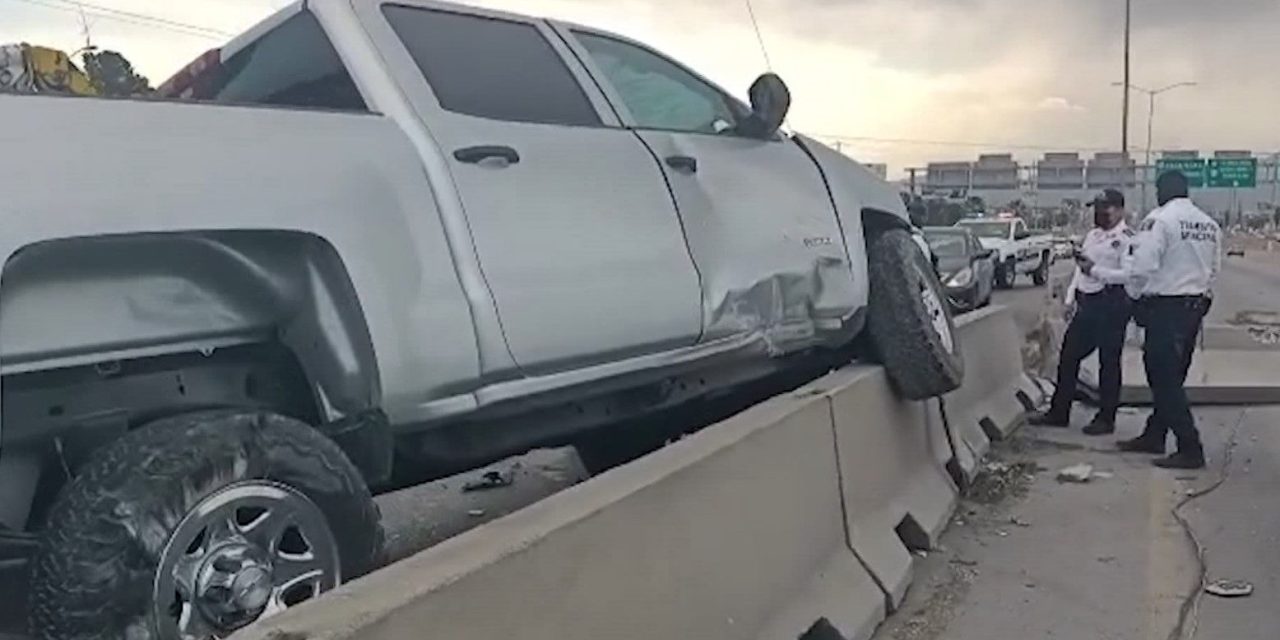 Conductora termina gravemente lesionada al chocar por alcance en Saltillo