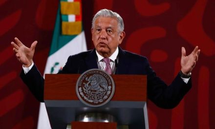 ‘No sean traidores a la patria’: AMLO le pide al PRI y el PAN rebelarse y votar a favor de la reforma eléctrica