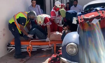 Rodolfo se debate entre la vida y la muerte; su cuñado lo apuñala al sur de Saltillo (Video)