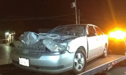 Hombre choca y abandona su auto en Saltillo