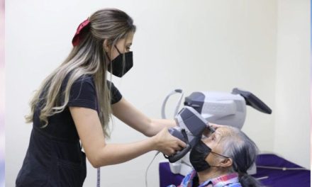 DIF apoya a 250 saltillenses para operarse de cataratas