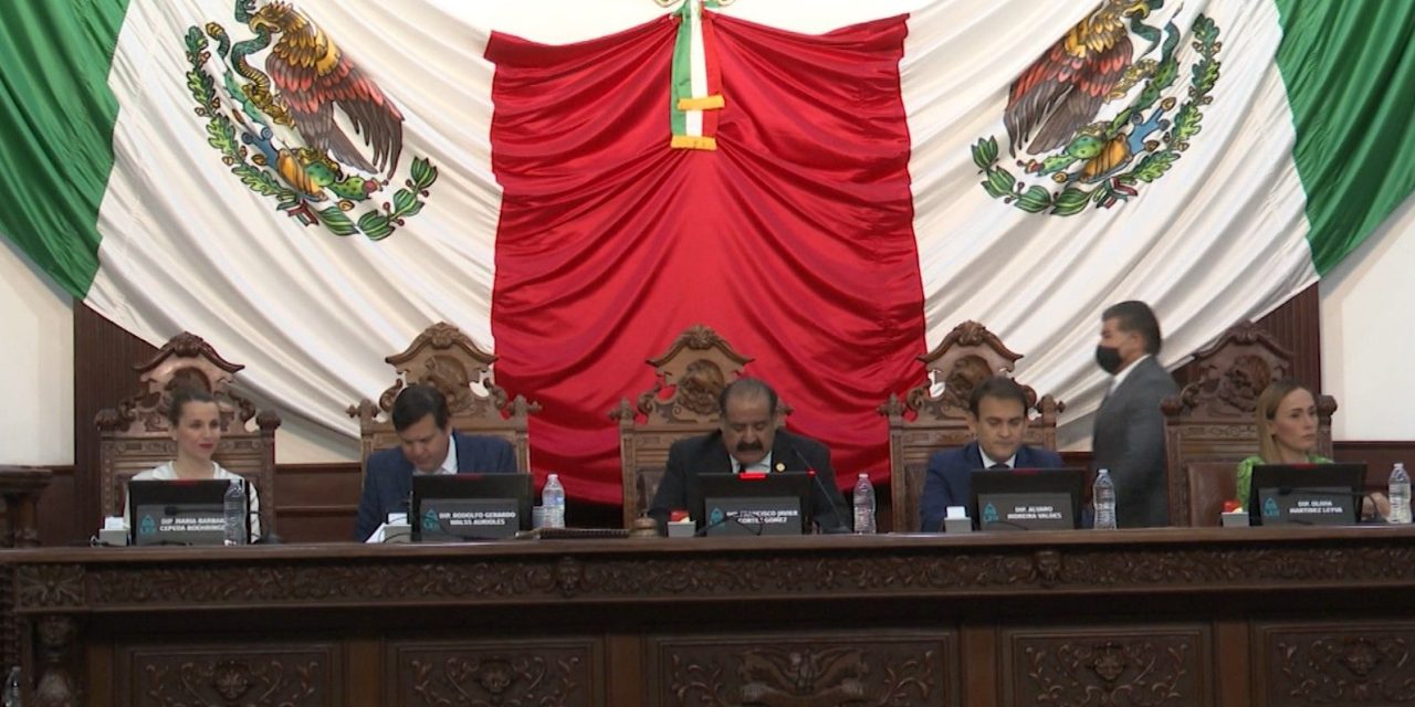 Abundan escuelas patito en Coahuila