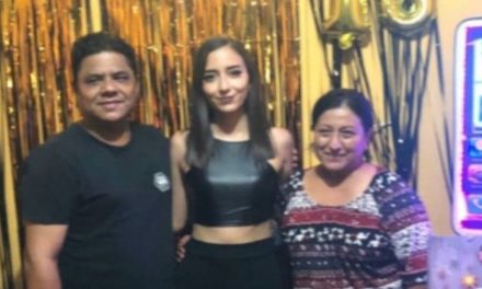 Debanhi fue adoptada por Mario y Dolores cuando tenía más de un año y les reconocen su amor paternal