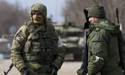 Soldados rusos abren un mercadito en Bielorrusia para vender las cosas que se robaron tras su paso por Ucrania