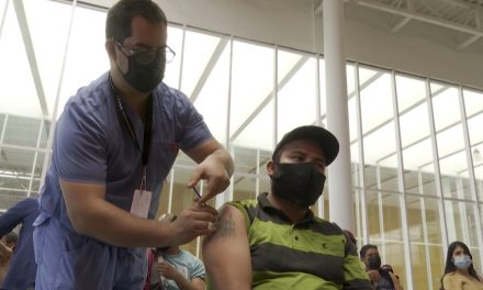 Sigue la vacunación en Saltillo para los rezagados