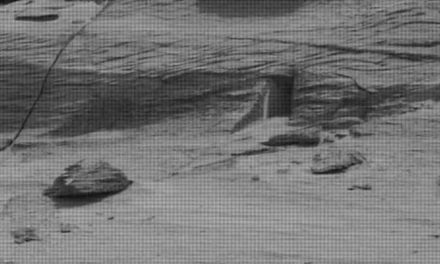 La “puerta” en Marte: la explicación sobre la misteriosa formación rocosa