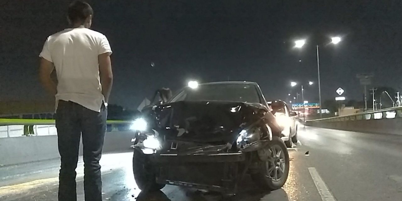 Auto causa una carambola en ‘El Sarape’