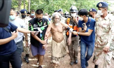 Desmantelan secta en Tailandia… ¡convivía con cadáveres y bebía la orina de su chamán!