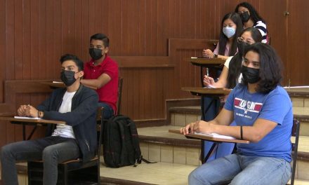 Da UAdeC seguimiento a sus egresados