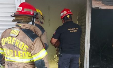Se incendian departamentos en el centro de Monterrey; hay un muerto y varios lesionados