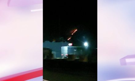 Incendio atrás de Apasco en la Saltillo-Monterrey preocupa a los conductores