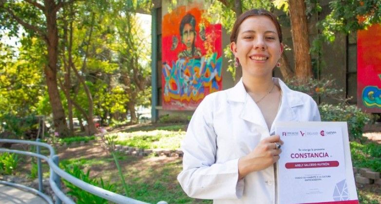 Estudiante mexicana crea un aparato para detectar droga en las bebidas alcohólicas