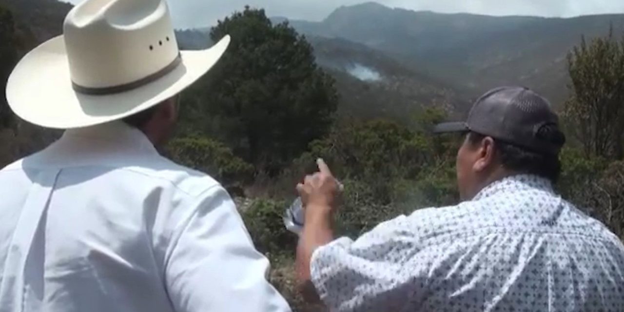 Alcalde de Parras visita la zona afectada del incendio