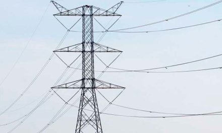 Alista Morena denuncia a legisladores que votaron en contra de Reforma Eléctrica