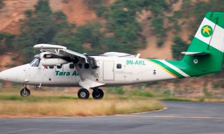Avión desaparece en Nepal con 22 personas a bordo