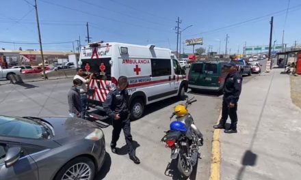 Menor de dos años resulta lesionada por accidente en Saltillo; viajaba en una moto con sus papás