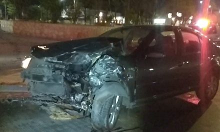 Fuerte choque en periférico de Saltillo deja un lesionado