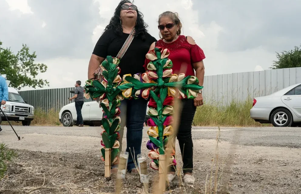 Asciende a 27 cifra de mexicanos muertos en tráiler hallado en Texas