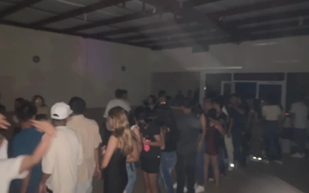 Clausuran quinta en Torreón, menores consumían alcohol