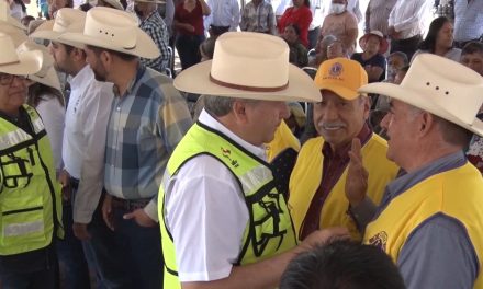 Unen esfuerzos Municipio y Club de Leones a favor de los ejidos en Saltillo