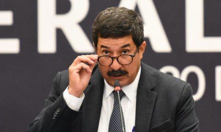 Aprueba Congreso juicio político contra Javier Corral